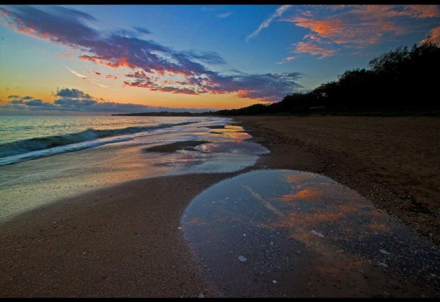 Mon Repos Beach, dawn.